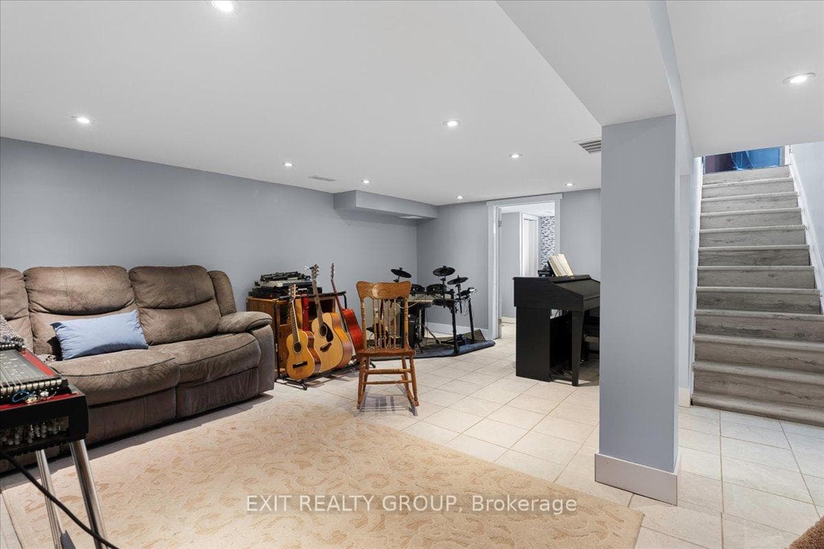 58 Sinclair Street photo 23