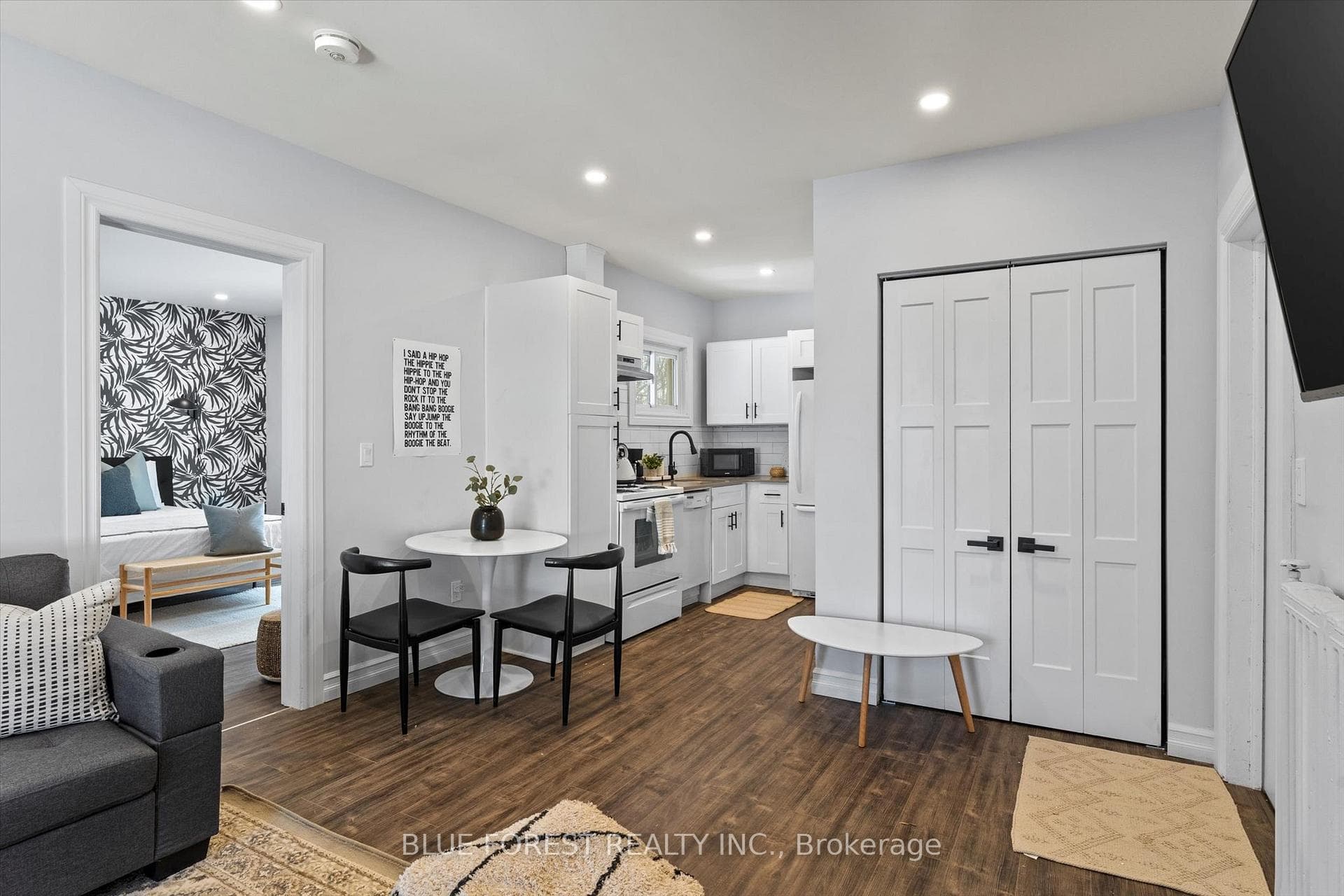 135 William Street Unit 4 photo 5