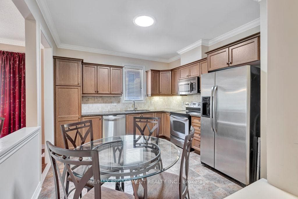 2948 Singleton Common N/A photo 7