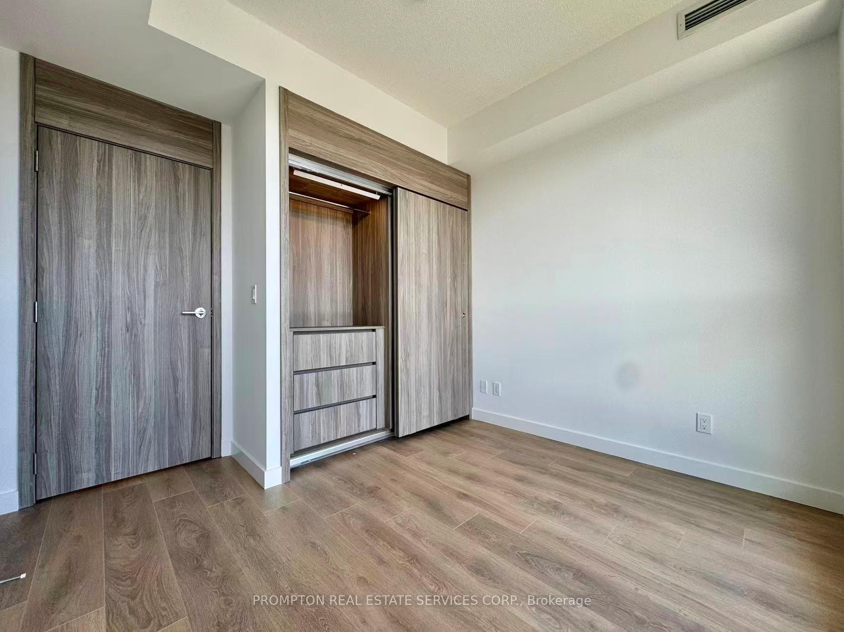 18 Esther Shiner Boulevard Unit 2301 photo 16