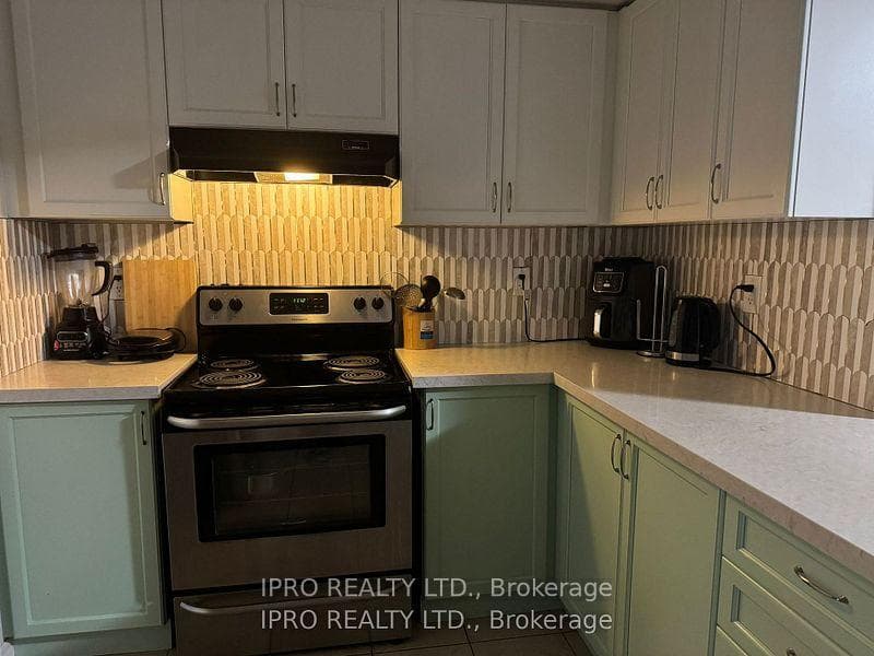 2 Stedford Crescent photo 7