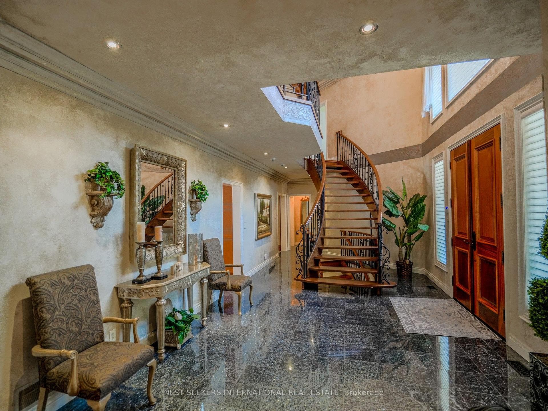 60 Rachelle Court photo 4