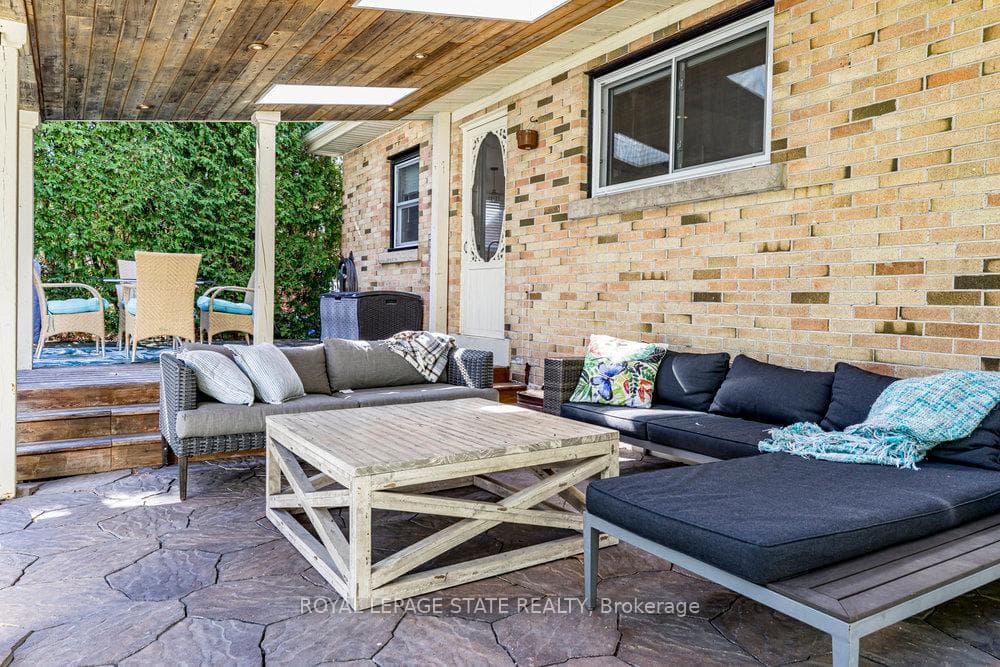44 Kemp Drive photo 38