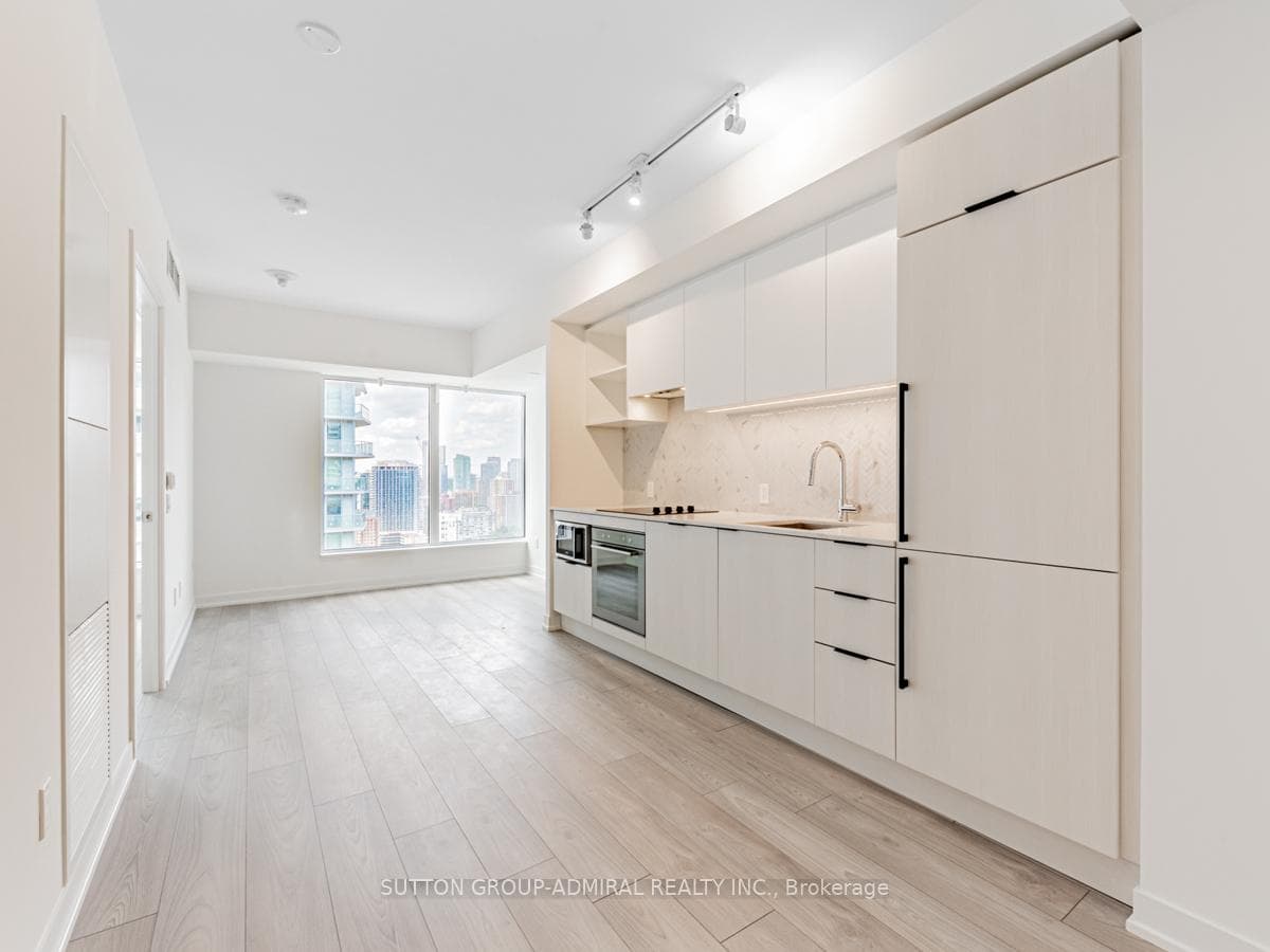 82 Dalhousie Street Unit 3916 photo 4