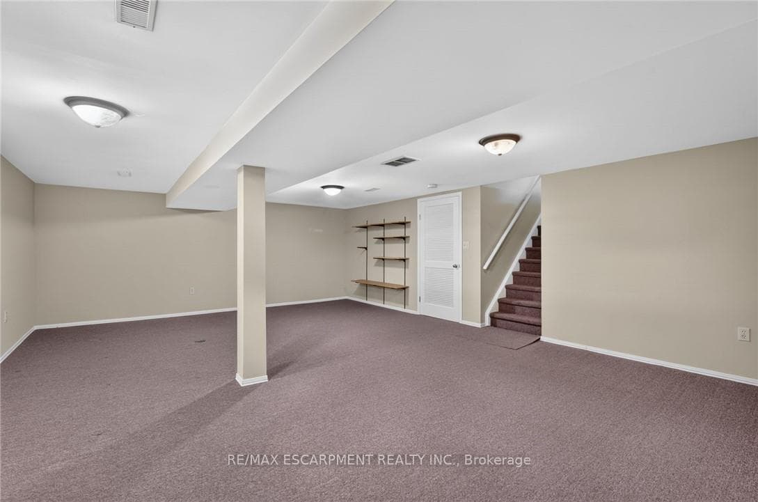 11 Garden Drive photo 24