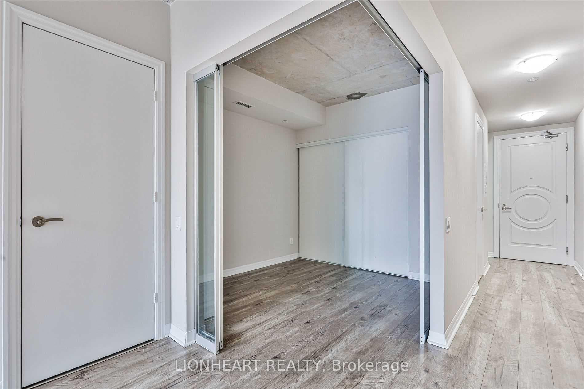 88 Blue Jays Way Unit 1014 photo 15