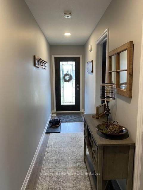 449 Wellington Street photo 3