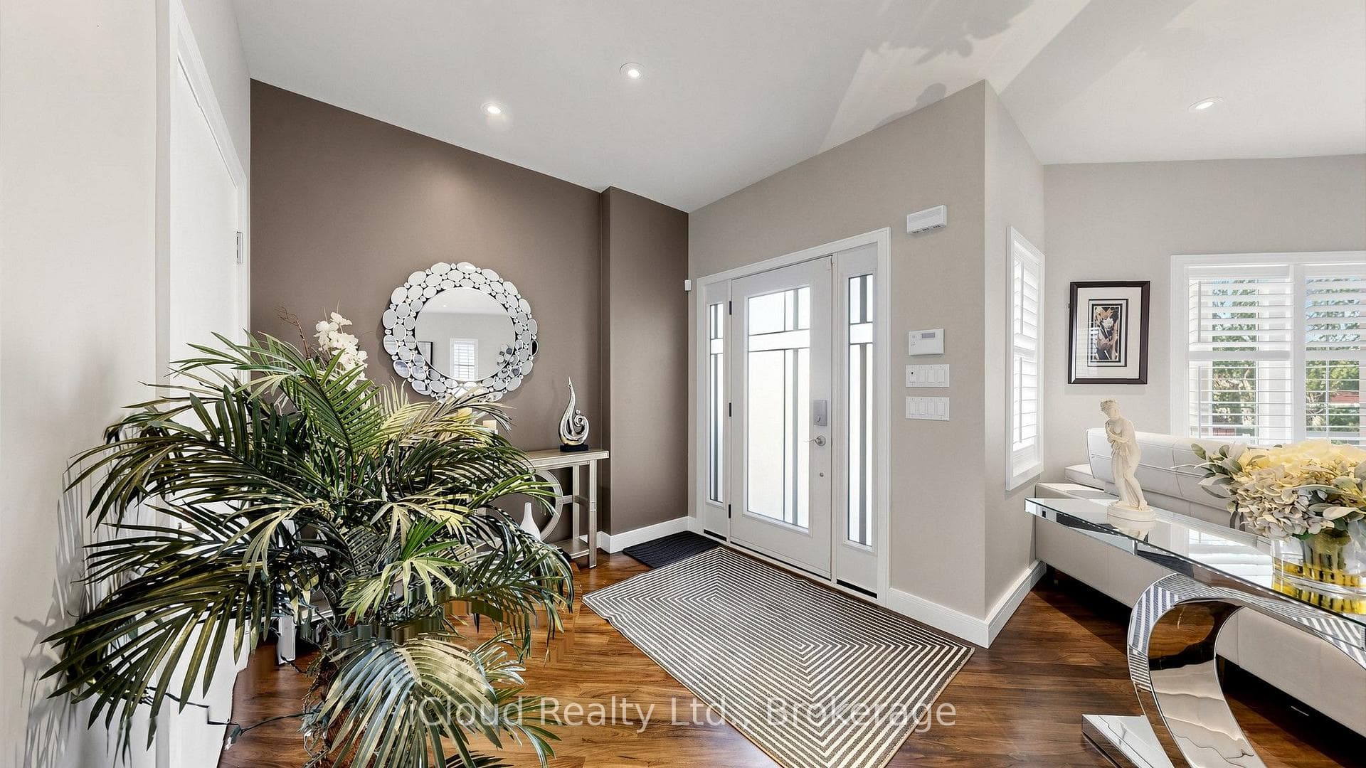 30 Orchard Park Gate photo 6