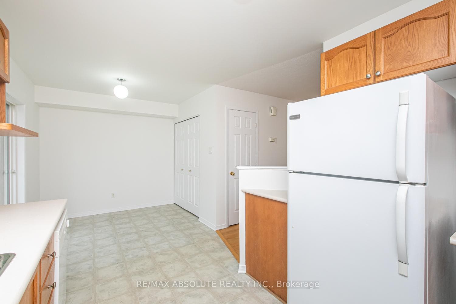 250 Gershwin Private photo 12