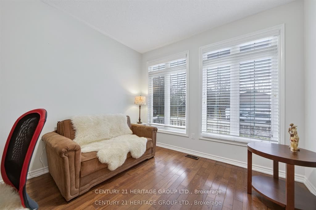 136 Riveredge Drive photo 17