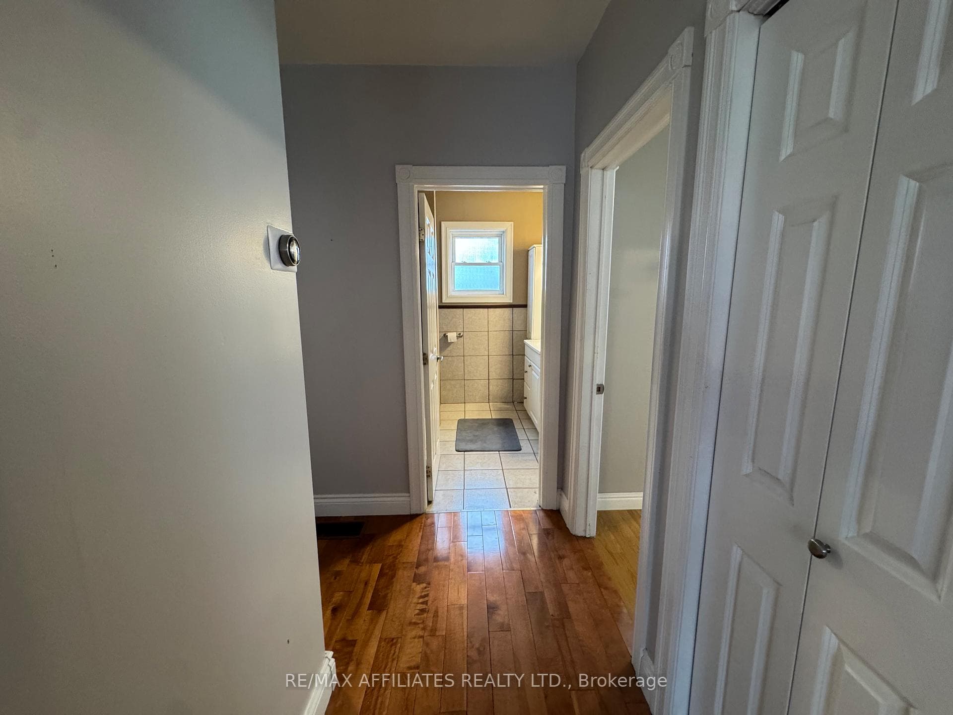 642 East Street photo 9