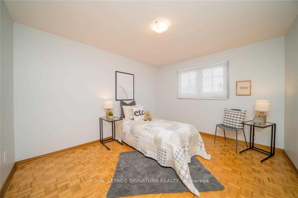 93 Sandown Avenue Unit Upper photo 12