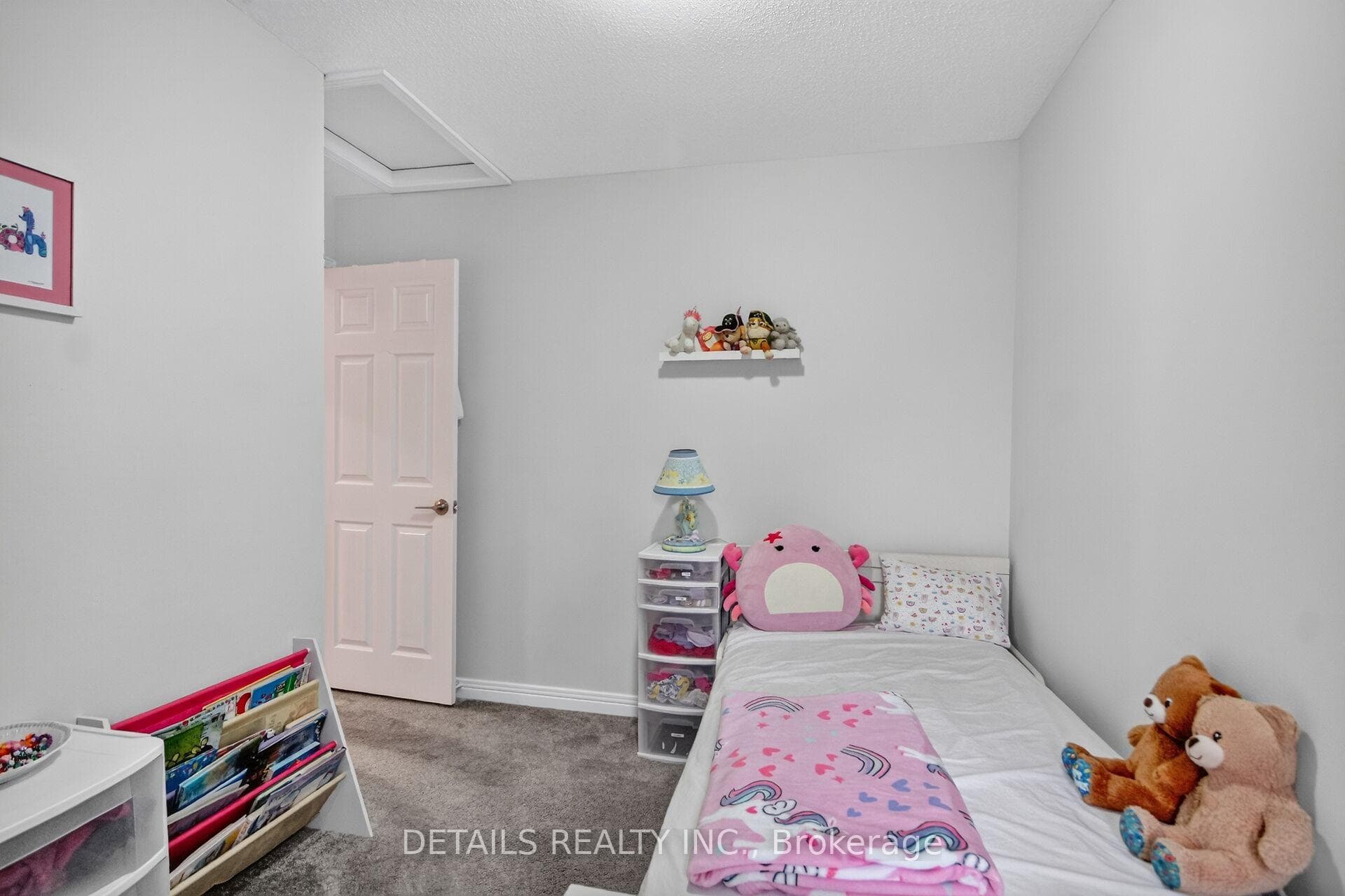 39 Sandhurst Court photo 37
