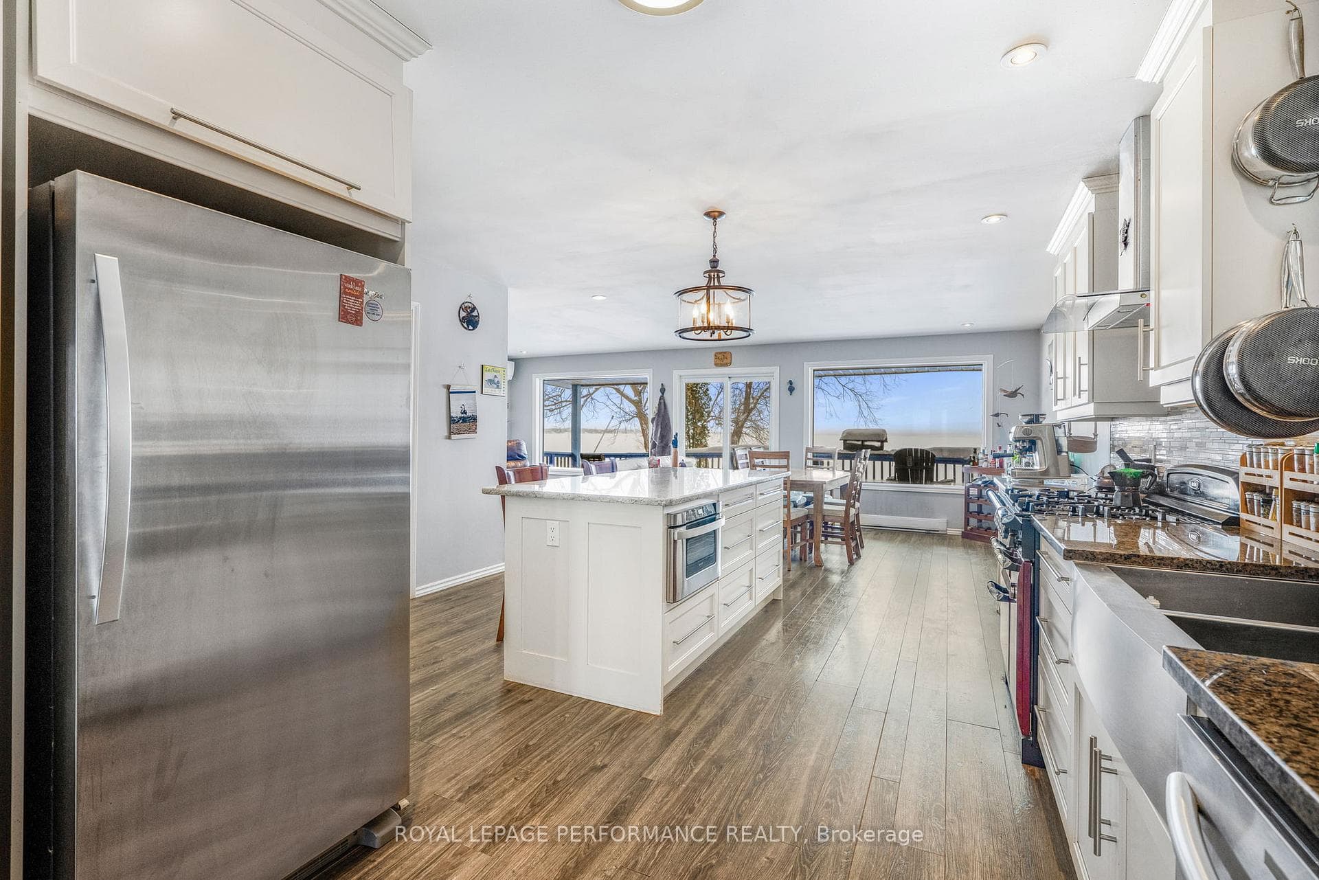 922 Lalonde Road photo 7