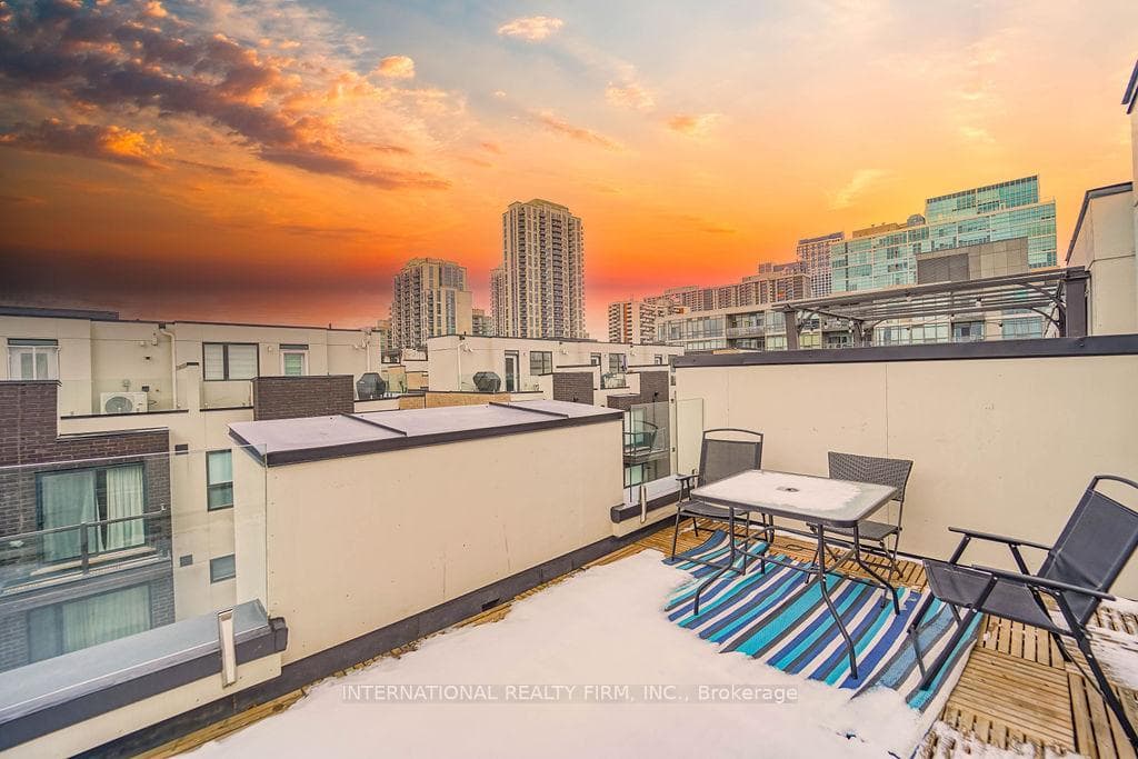 26 Fieldway Road Unit 39 photo 28