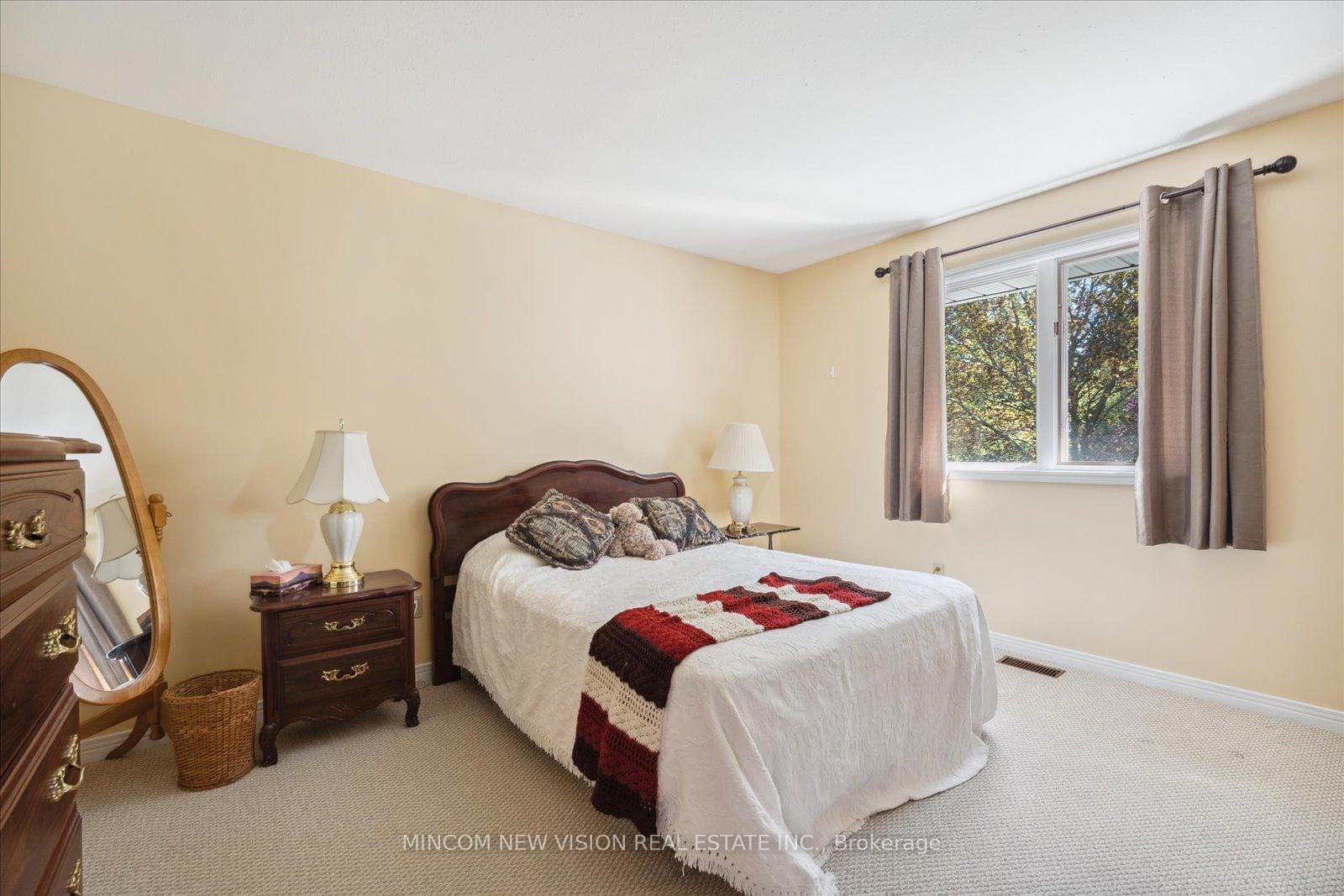 19 Hanover Court photo 26