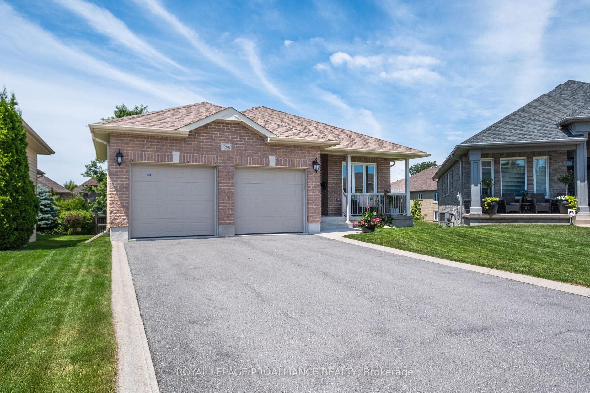 1286 Mazzolin Crescent photo 1