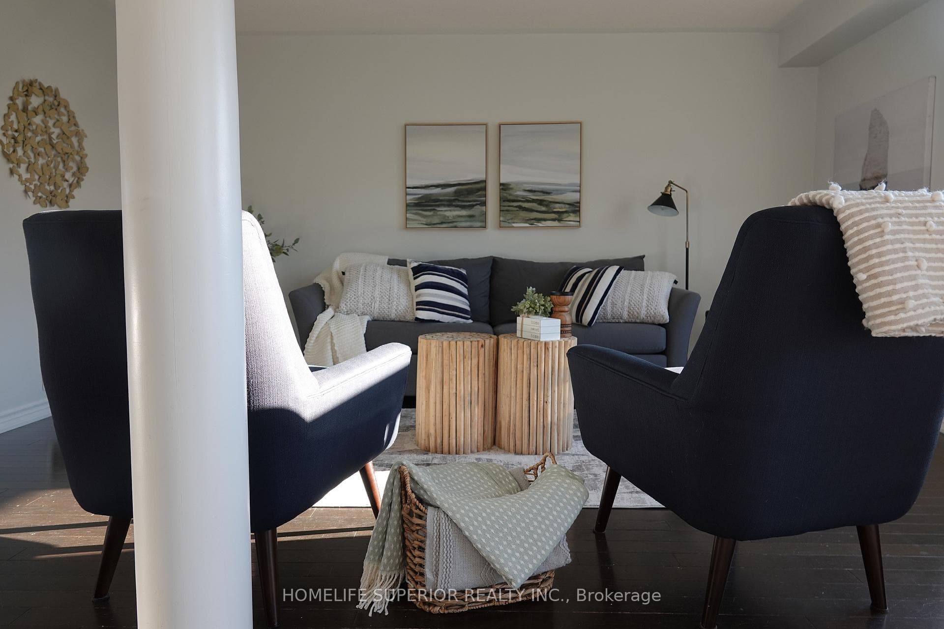 23 Laprade Square photo 10