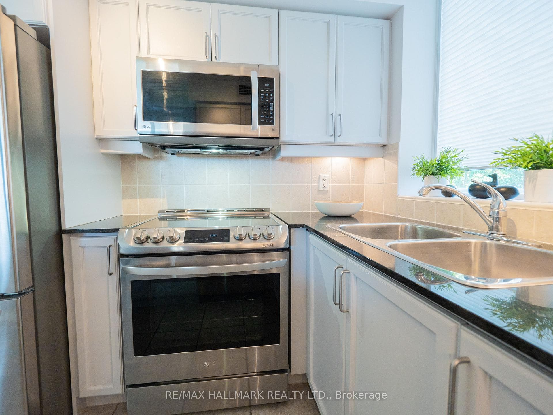 70 High Park Avenue Unit 510 photo 12