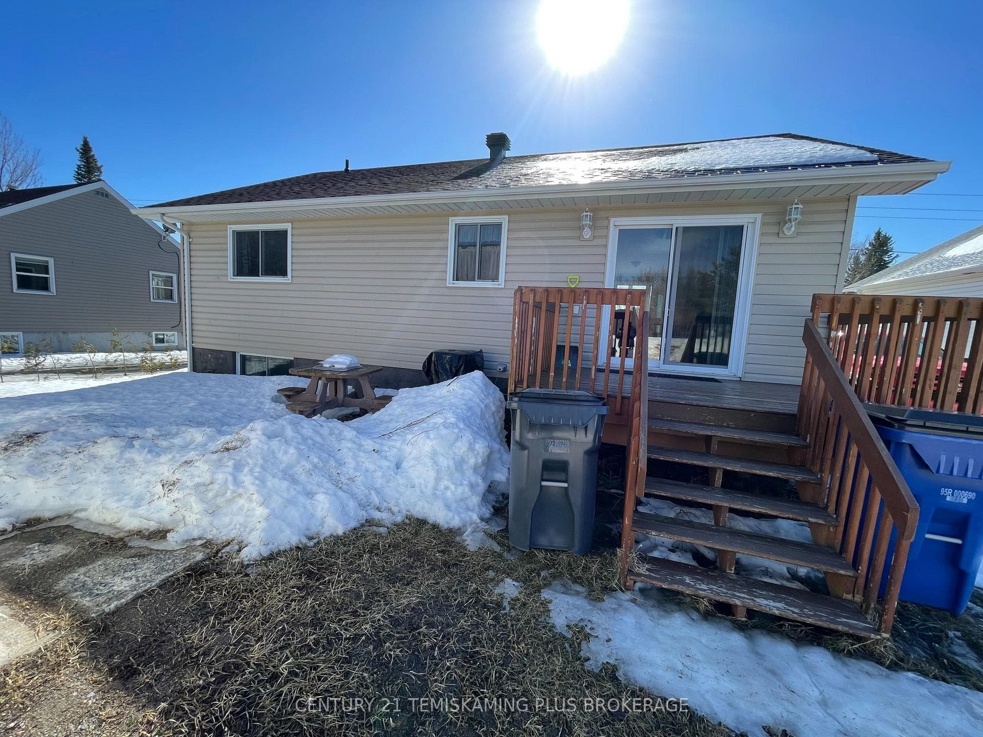 99 Pine Street photo 4