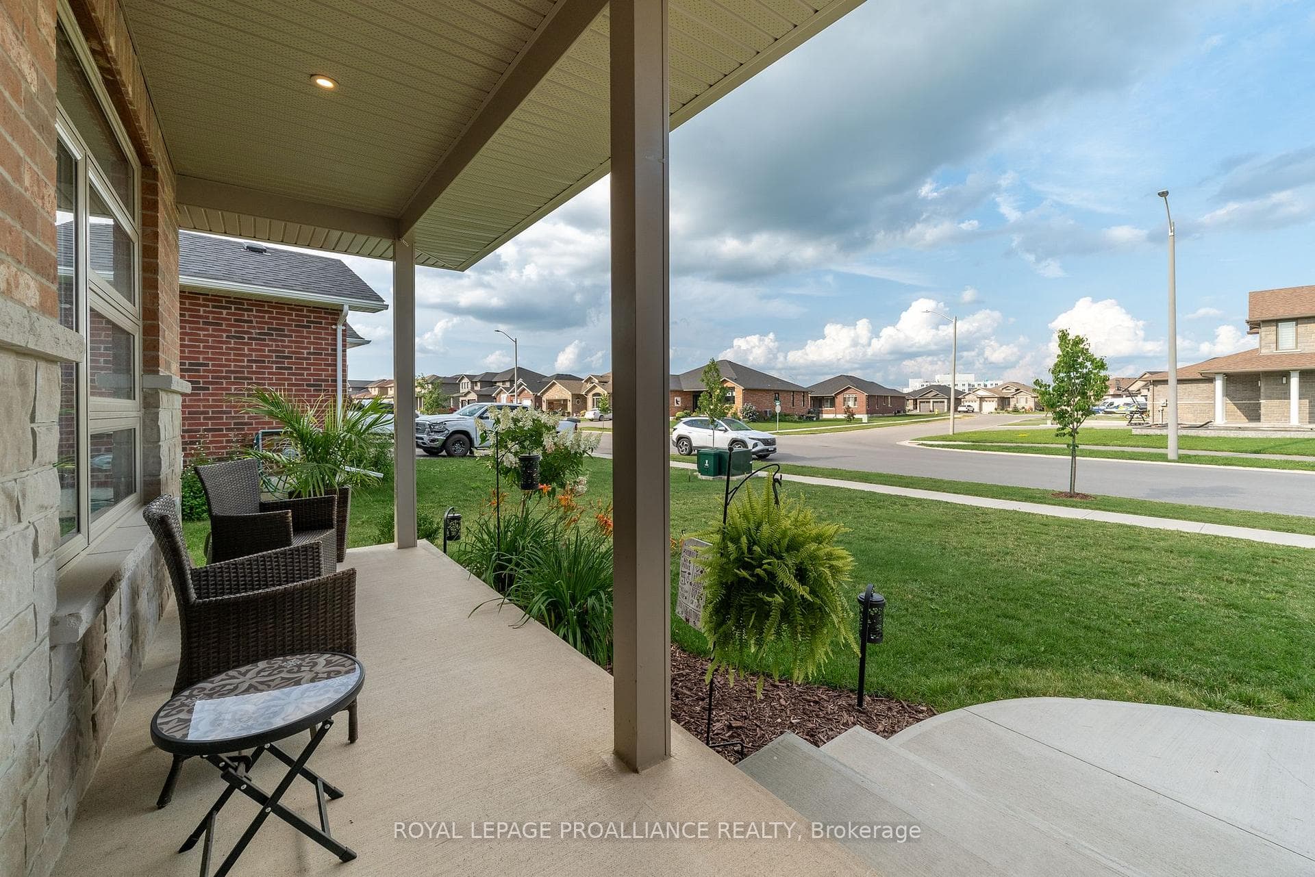 78 Essex Drive photo 2
