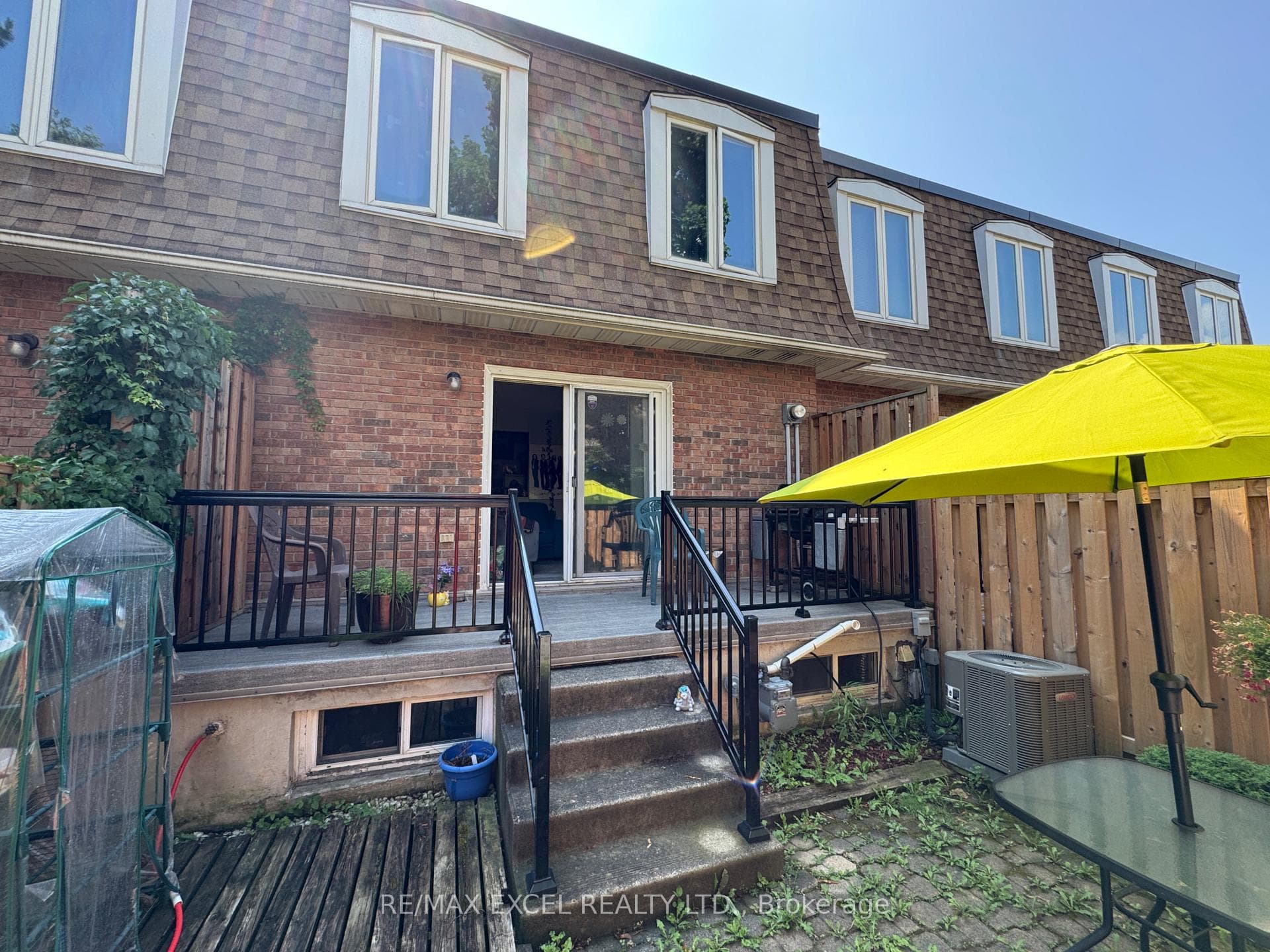 1527 Westminster Place photo 5