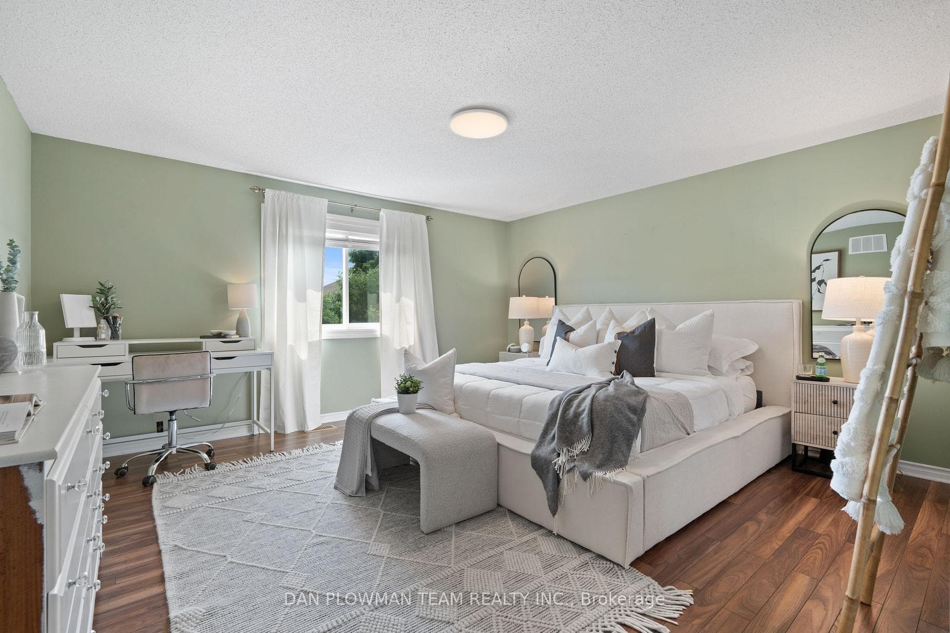 6 Clayton Crescent photo 16