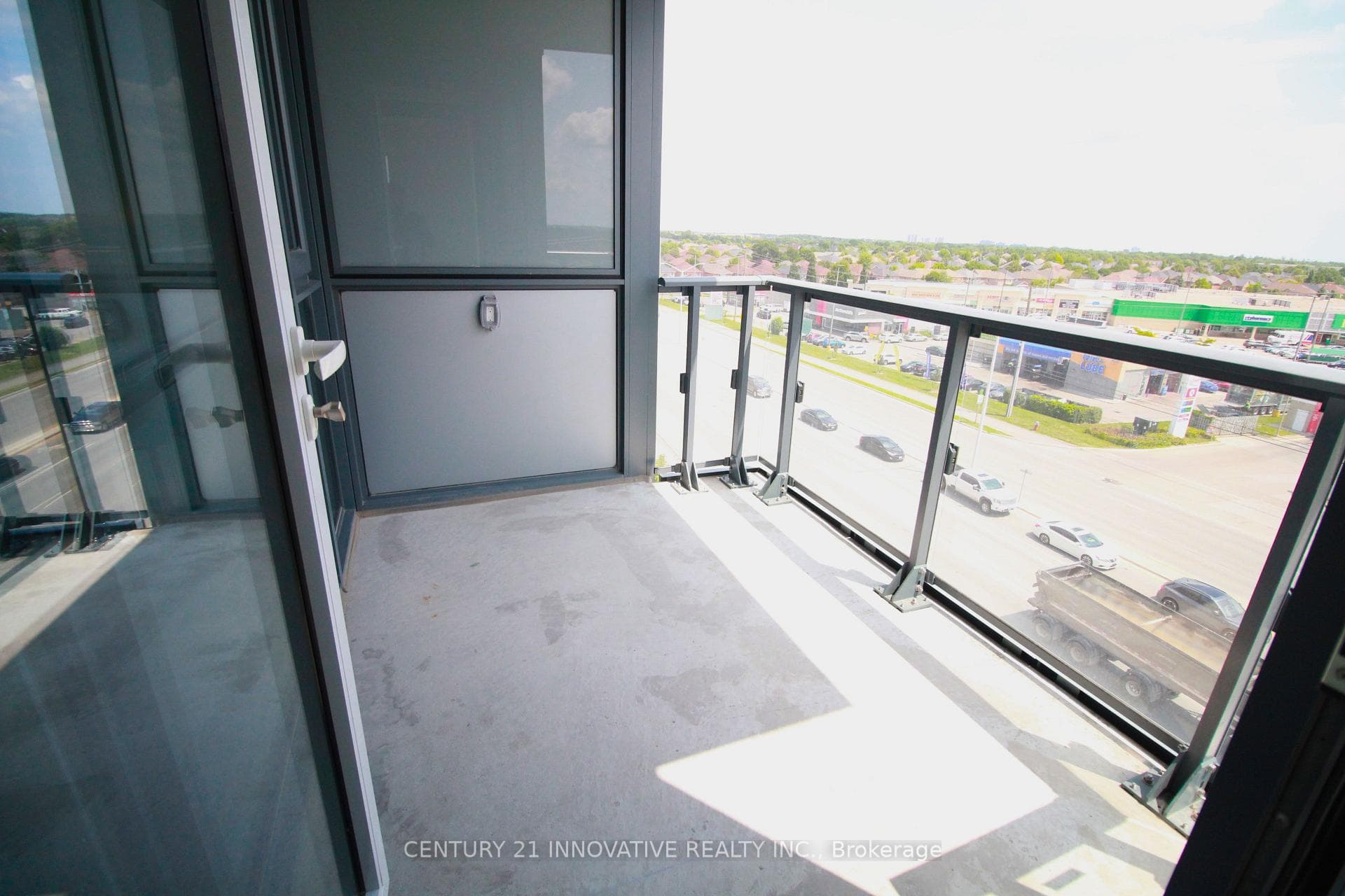 509 Dundas Street Unit 518 photo 13