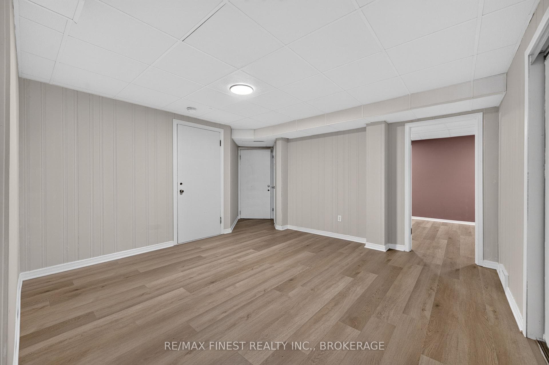 145 Elmwood Drive photo 31