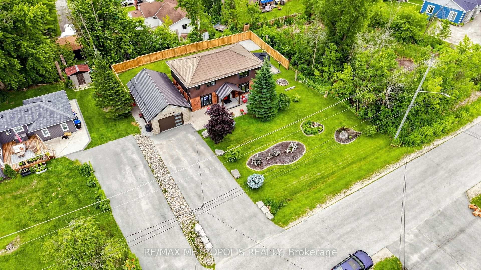 2739 IRETON Street photo 40