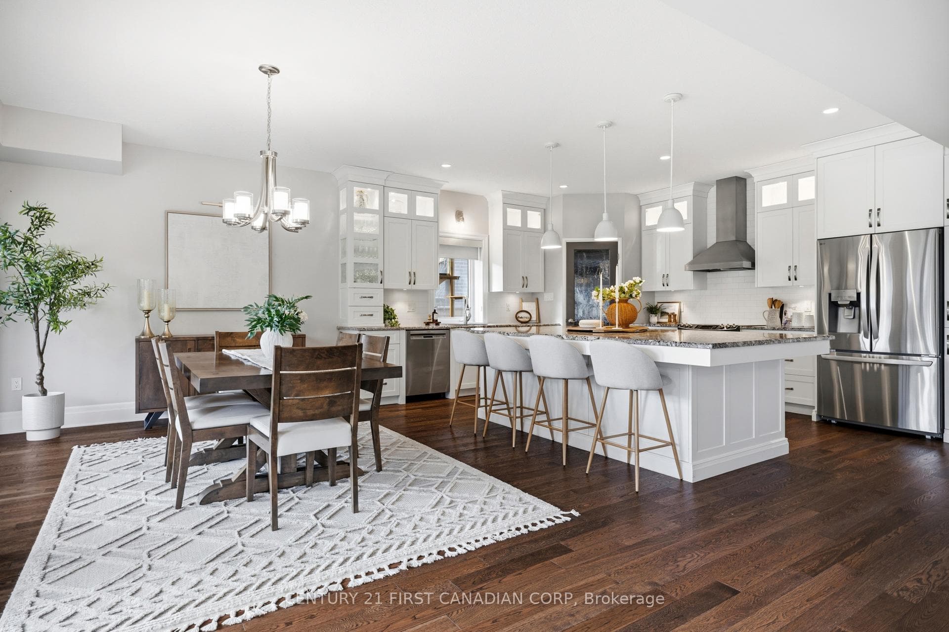 1066 Riverbend Road photo 9