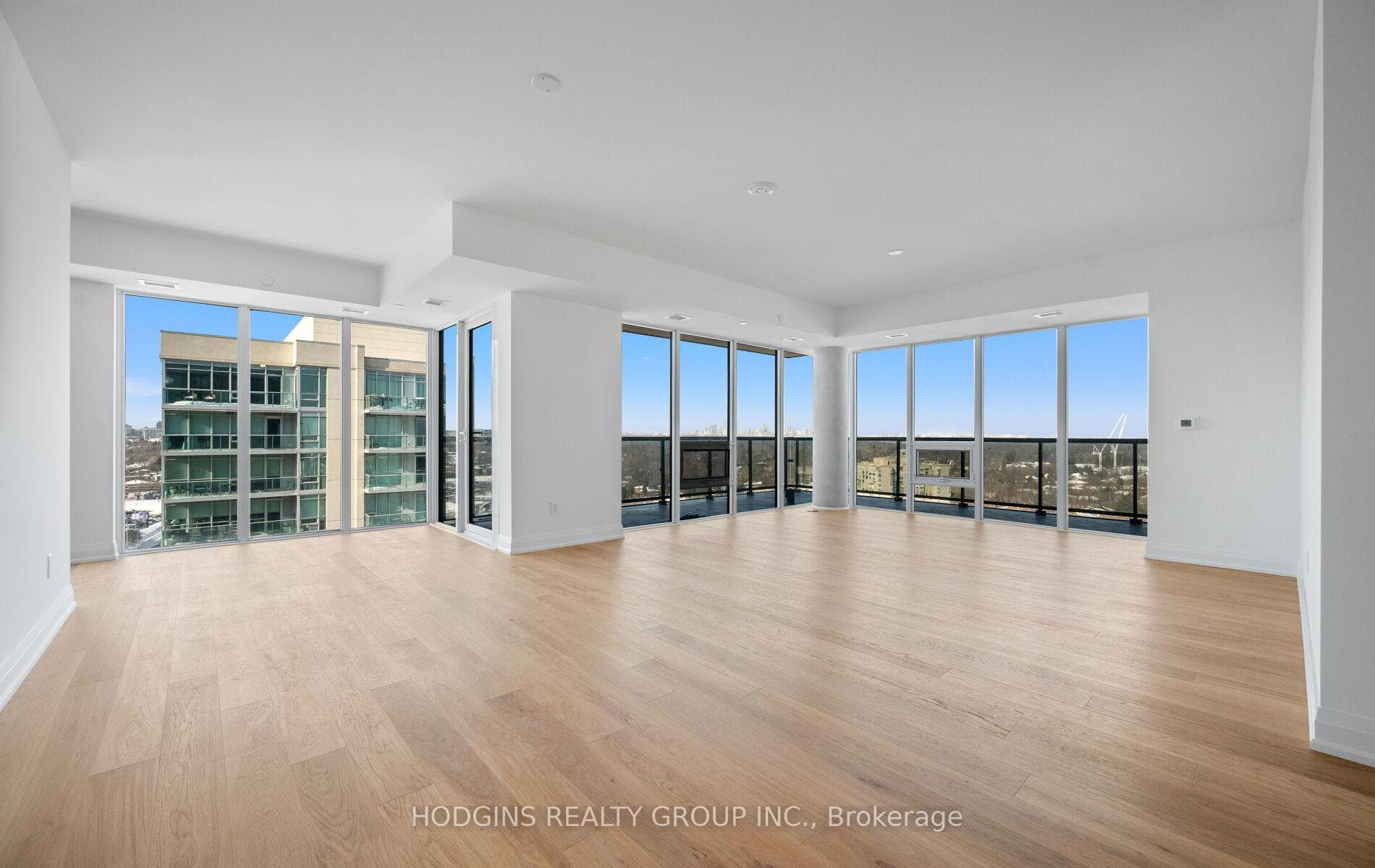 1035 Southdown Road Unit LPH 1801 photo 9