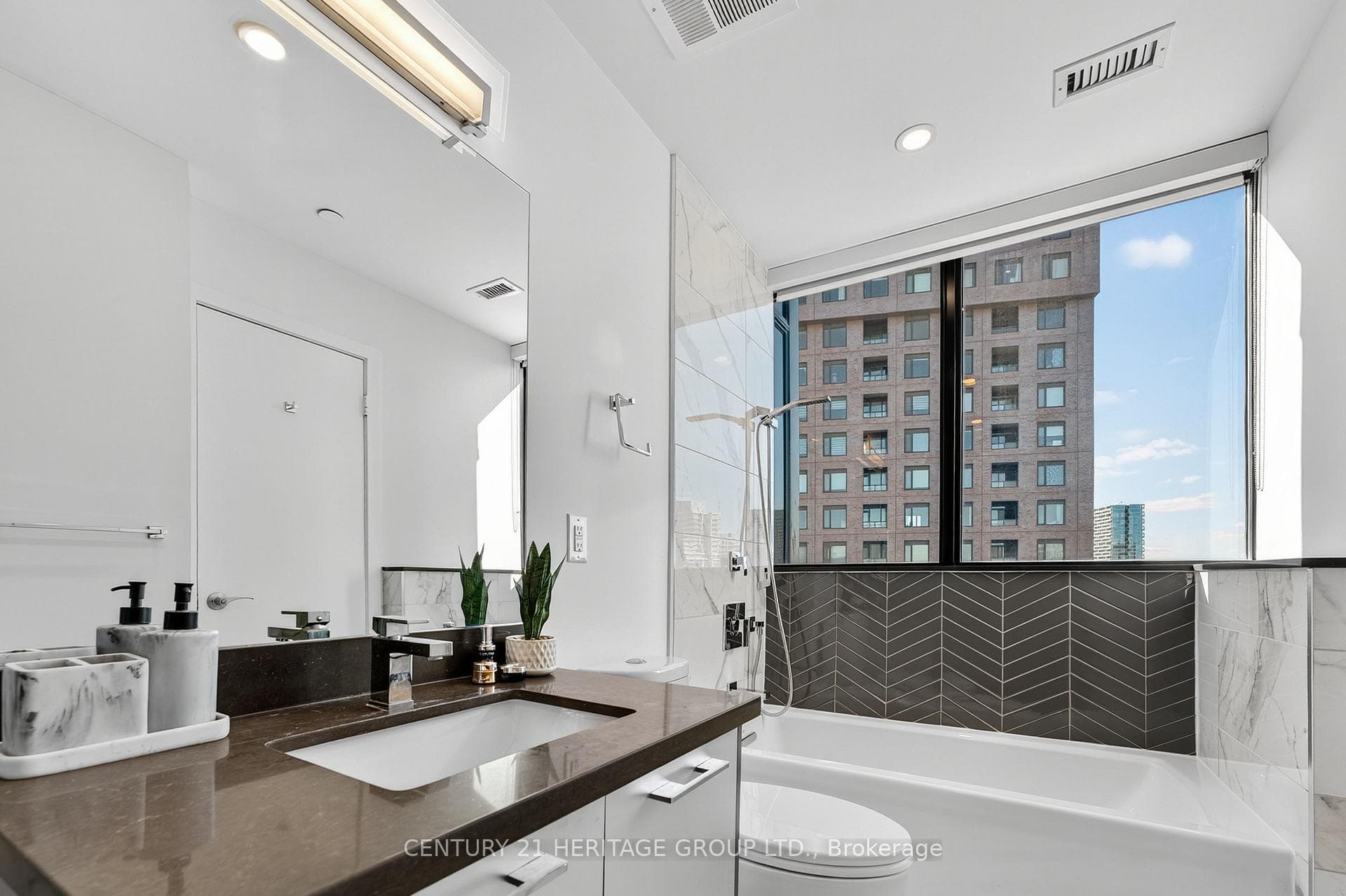 2910 Highway 7 Road Unit Ph05 (3605) photo 25