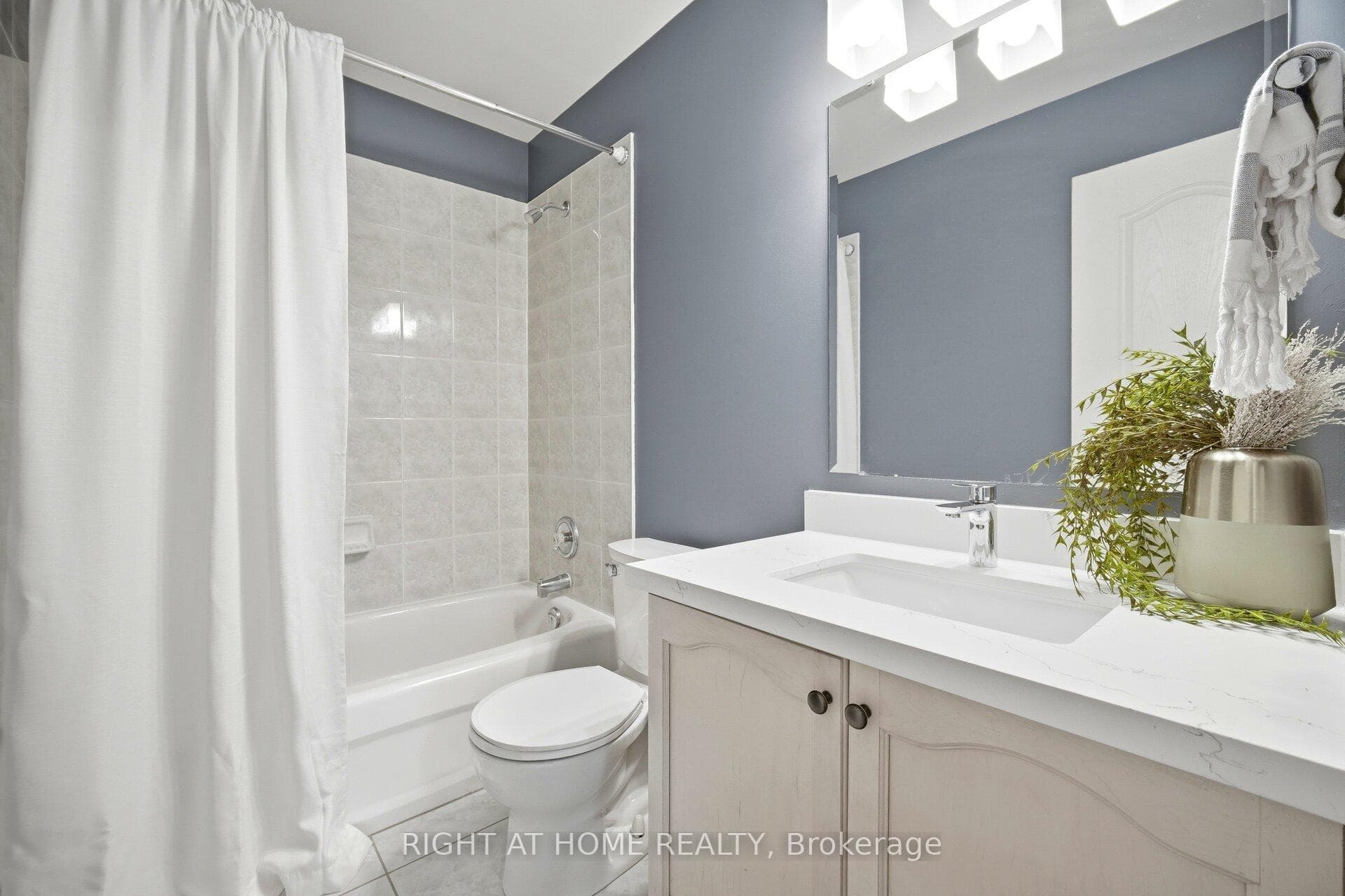 1353 Stephenson Drive photo 29