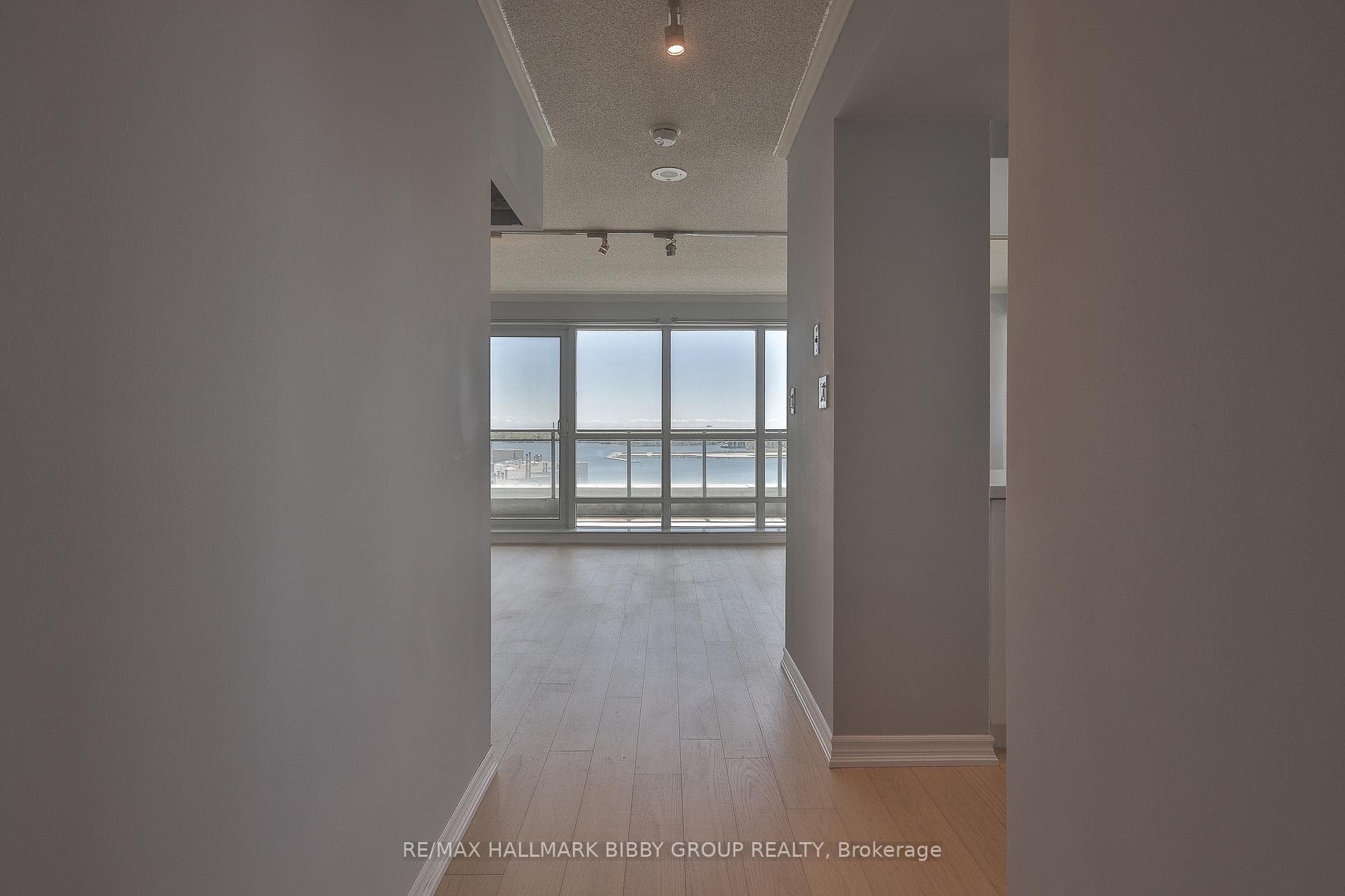 410 Queens Quay Unit 1103 photo 18