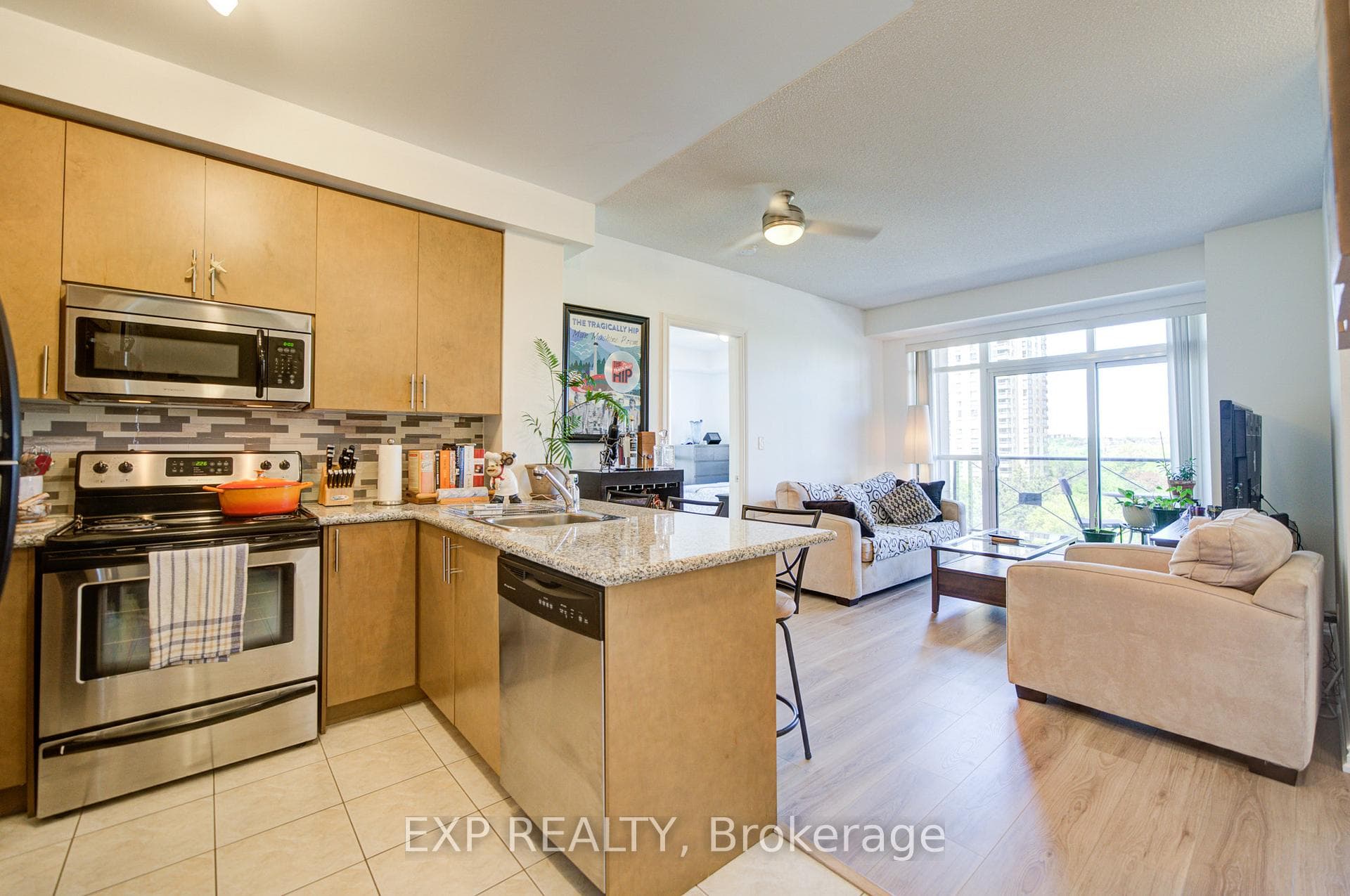 133 Wynford Drive Unit 808 photo 9