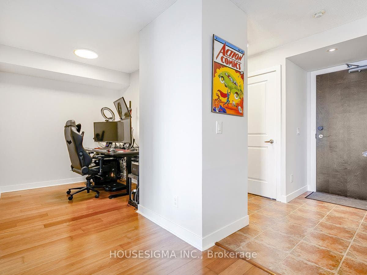 50 Lynn Williams Street Unit 712 photo 10