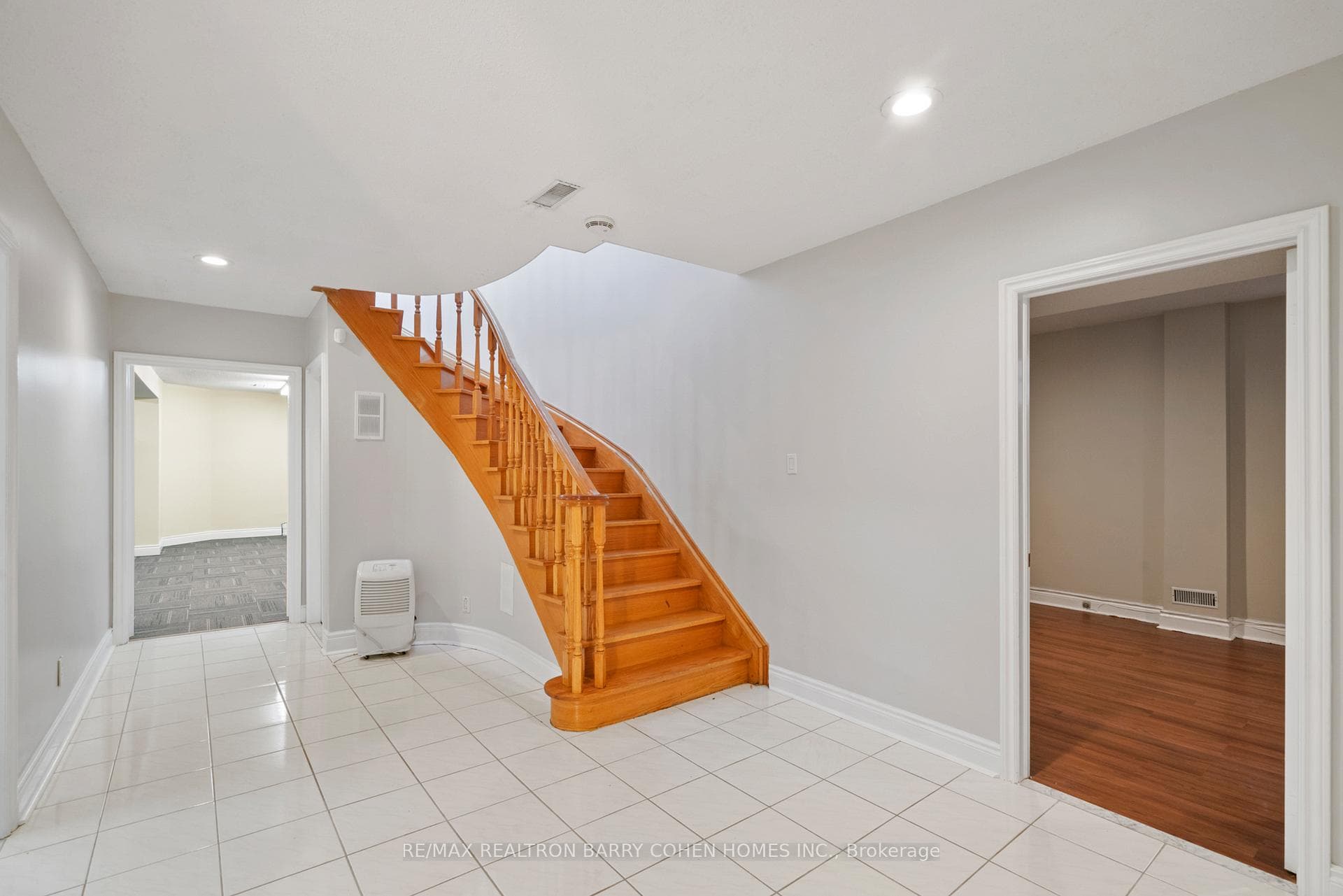 238 Spring Garden Avenue photo 18