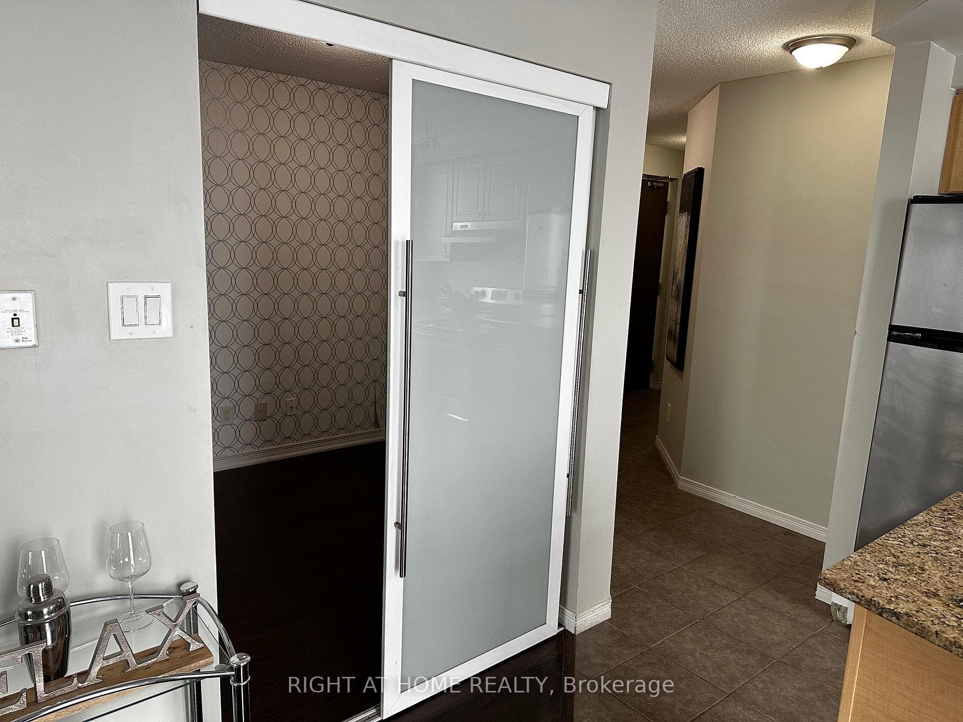 Sliding Doors to Den
