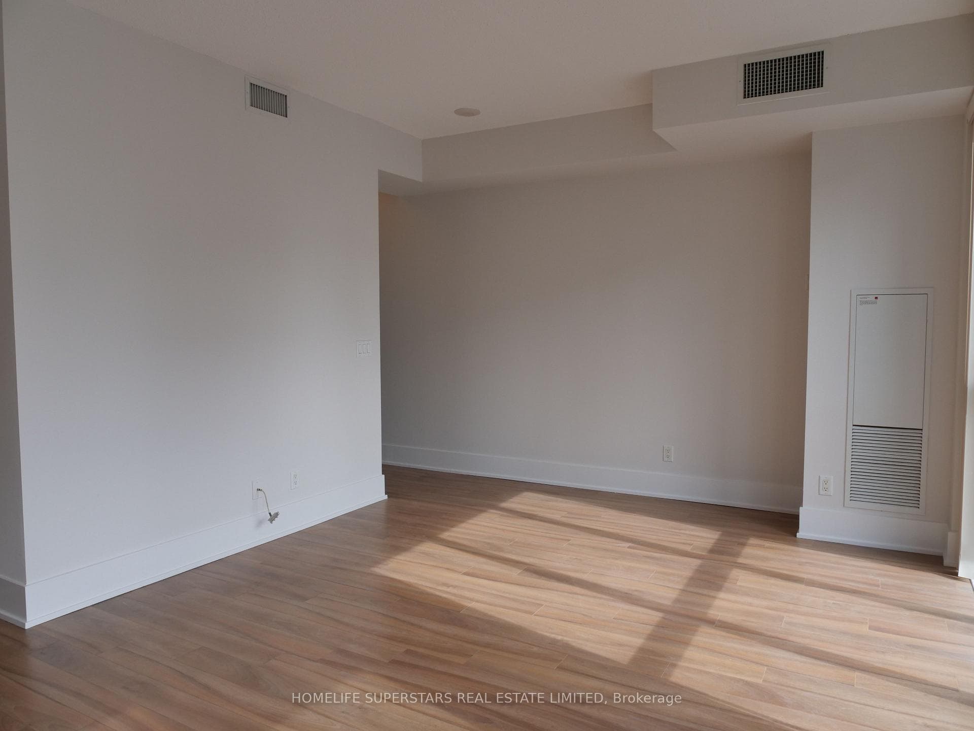 300 Front Street Unit 1414 photo 2