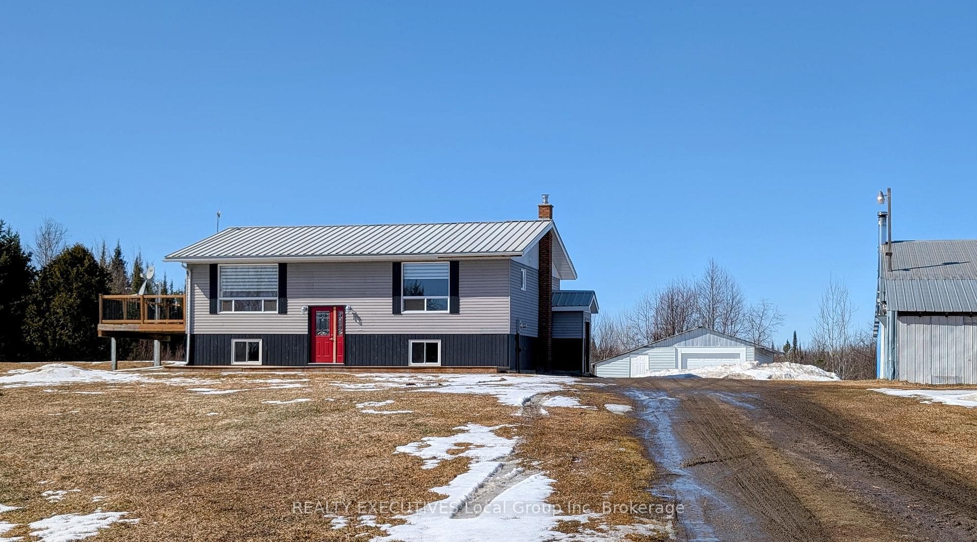 2185 Papineau Rd