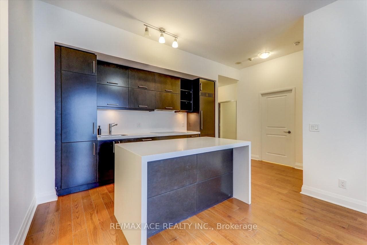 65 St Mary Street Unit 4209 photo 8