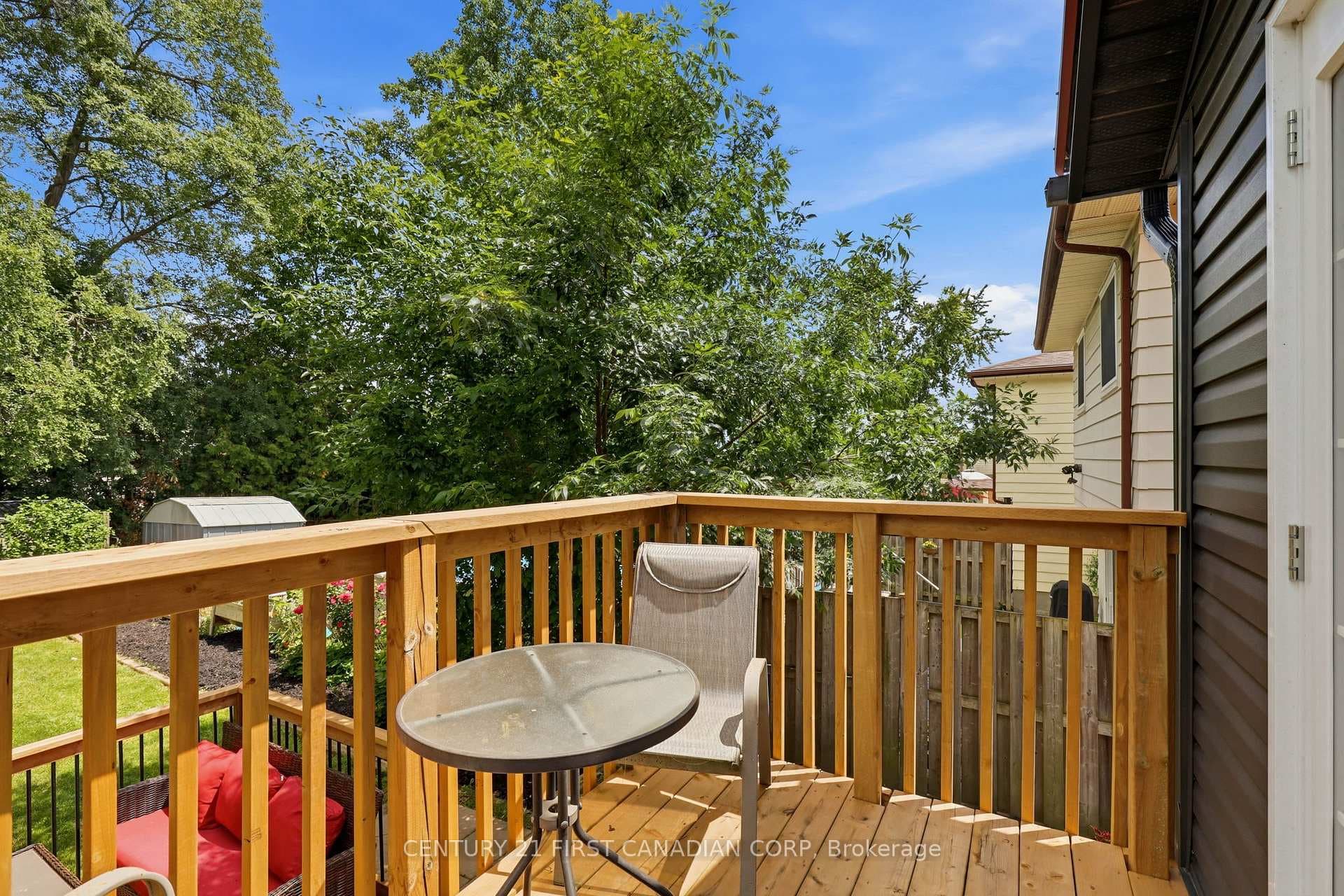 557 Ferndale Court photo 38