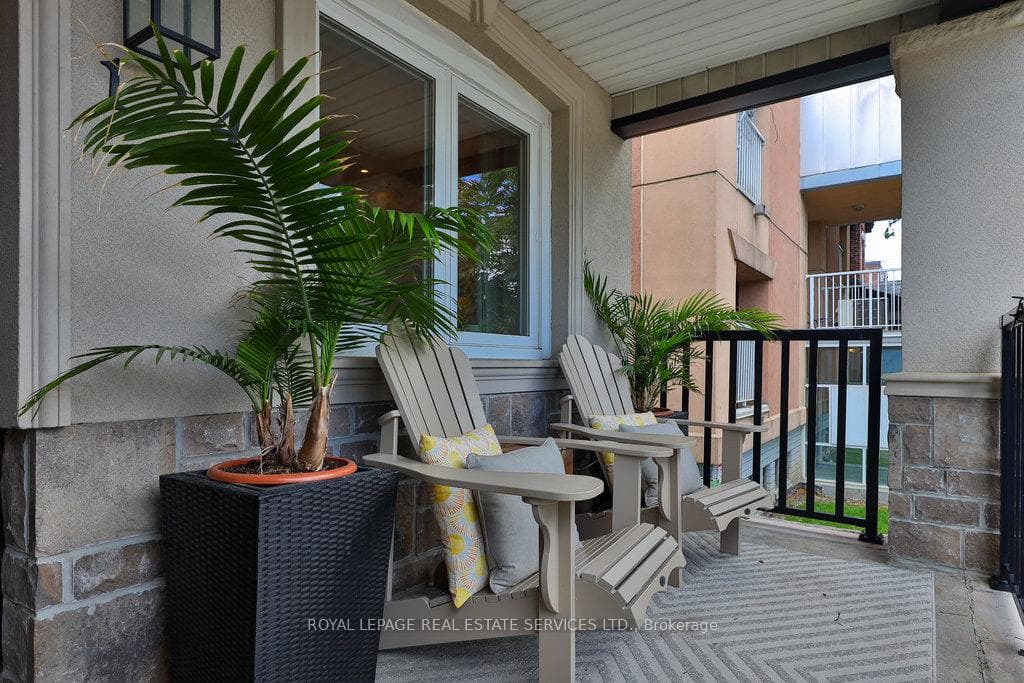 124 Coxwell Avenue photo 3