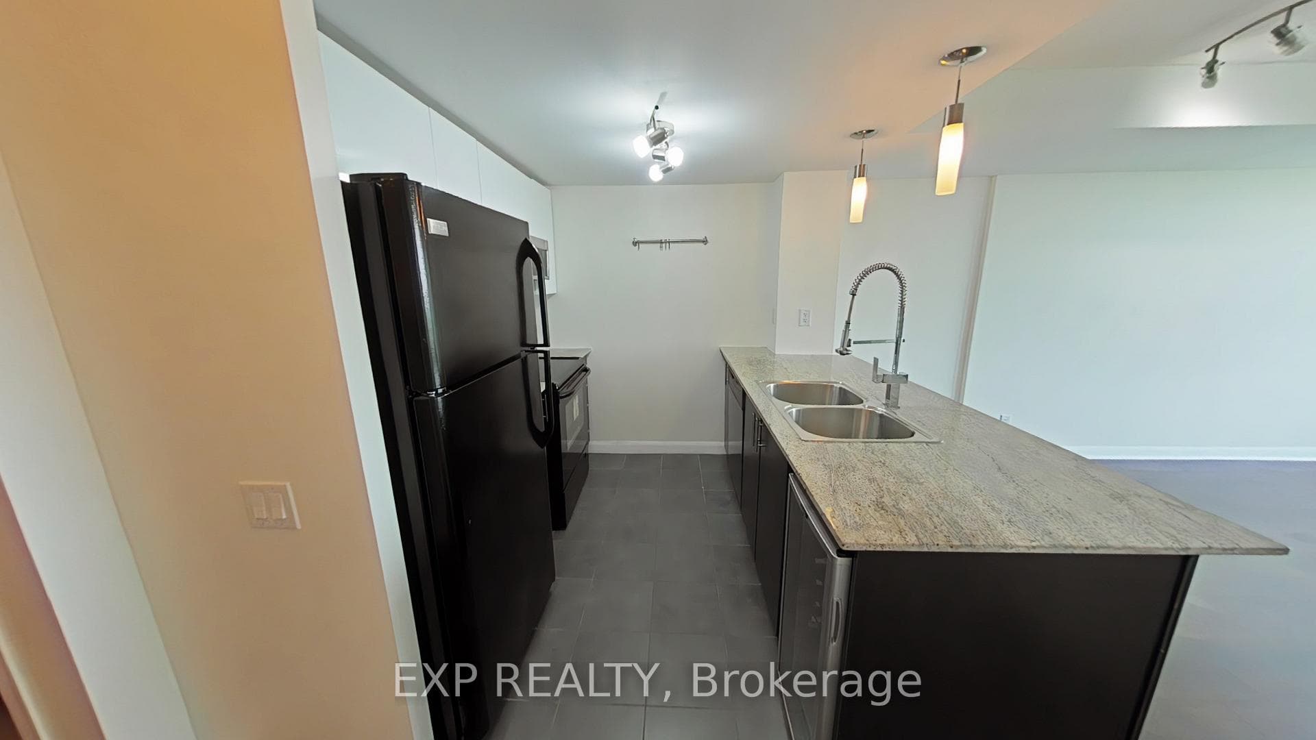 190 BOROUGH Drive Unit 2507 photo 7