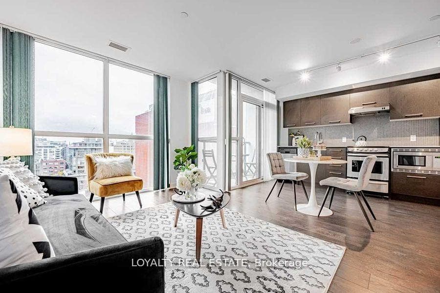 87 Peter Street Unit 1206 photo 7