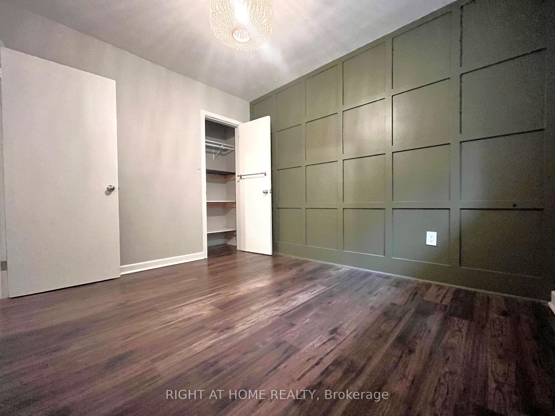 103 Baker Street Unit Upper photo 14
