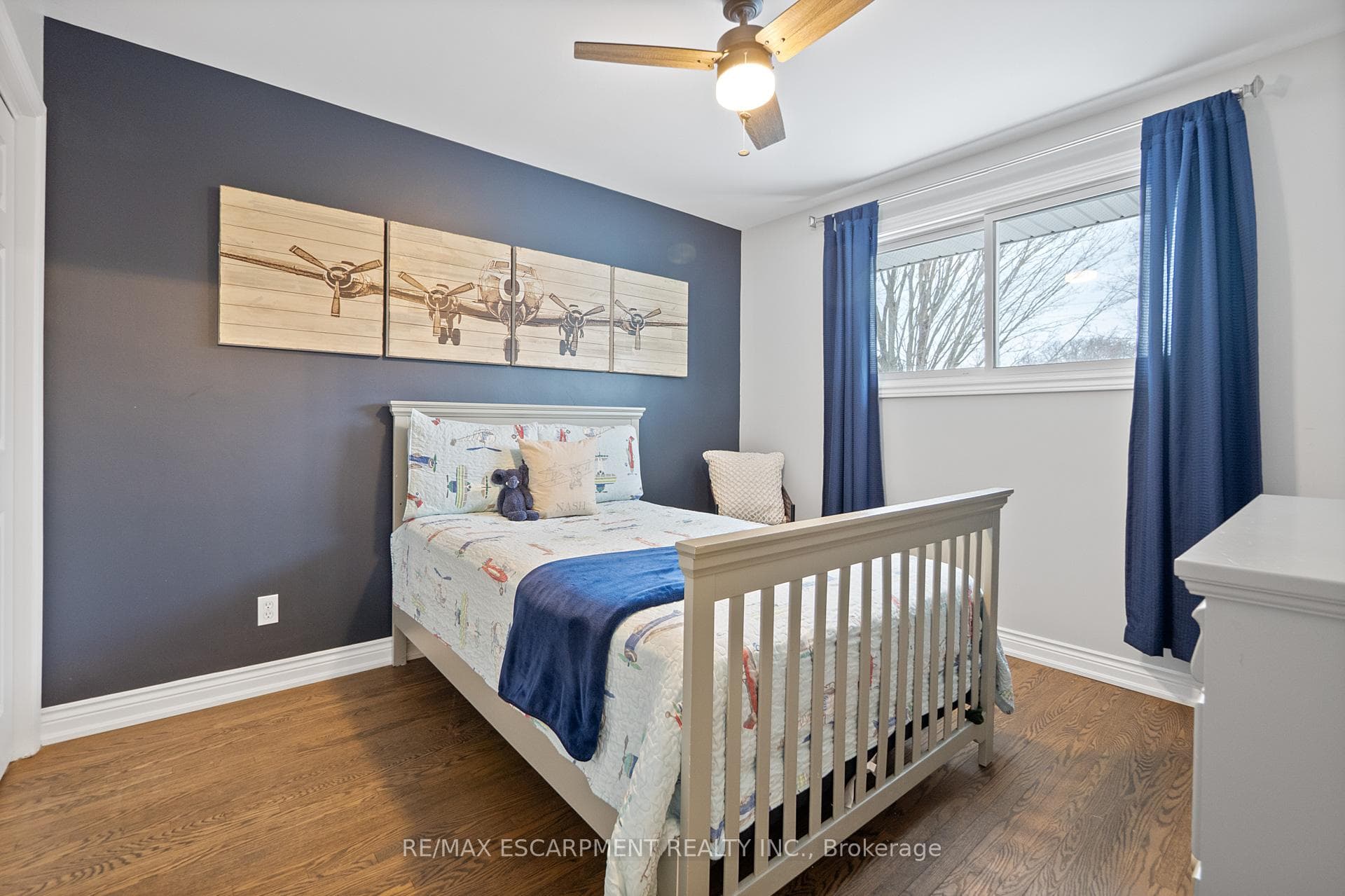 344 Camelot Court photo 21