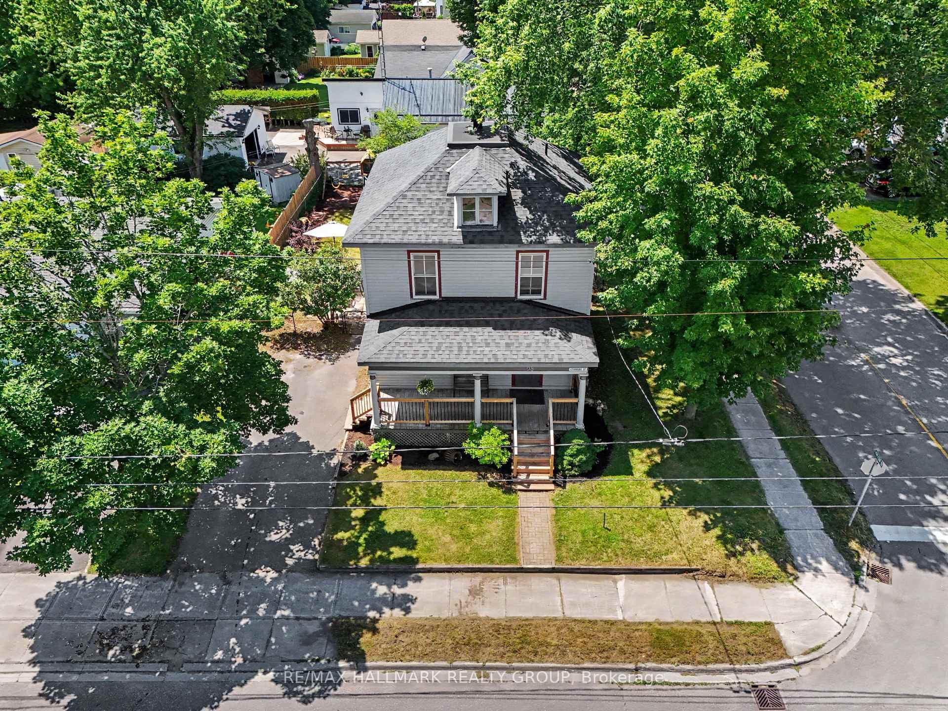 98 Drummond Street photo 43