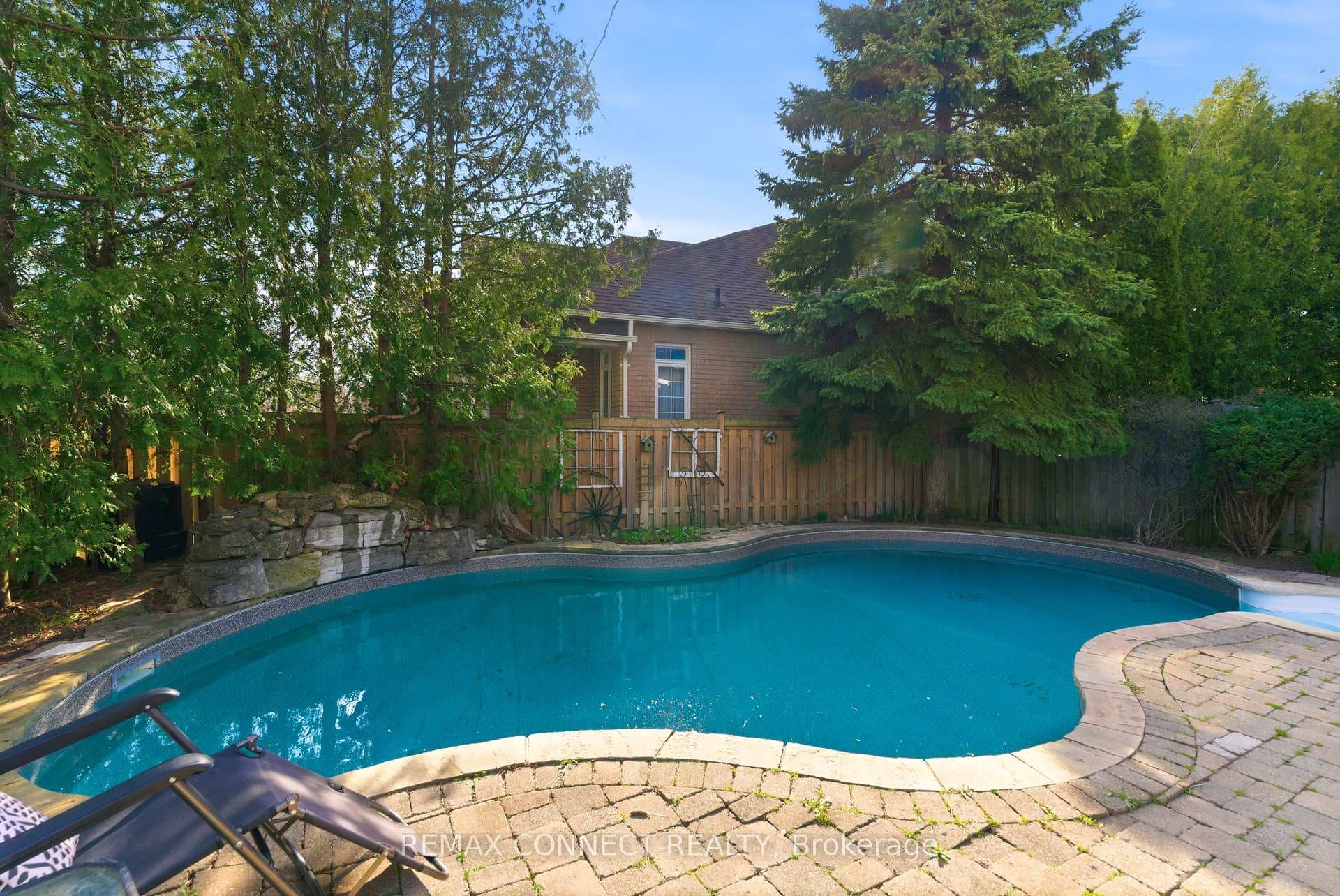 16 White Cedar Drive photo 35